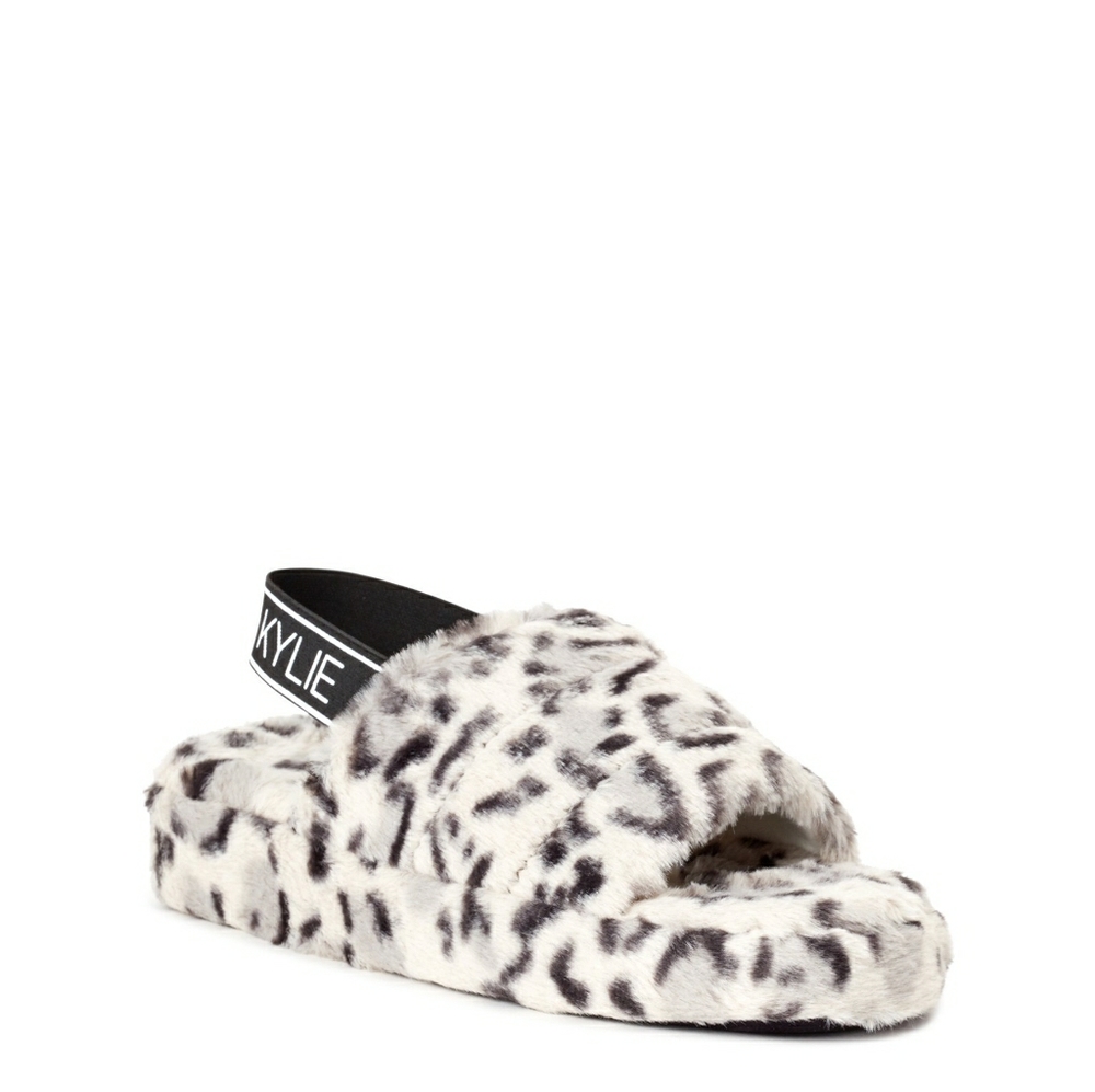 Kendall & Kylie slippers UGG look a like